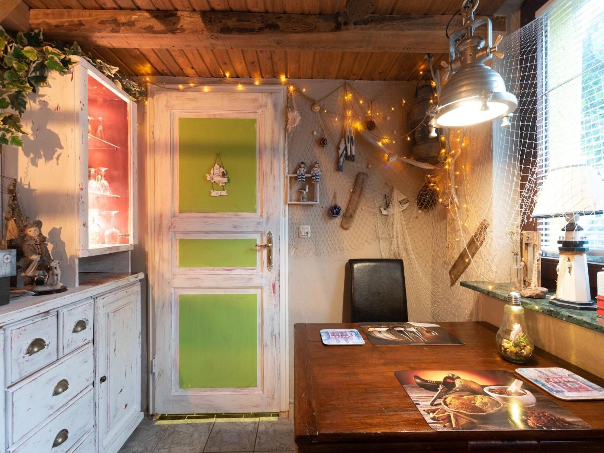 Comfortable Apartment In Wismar Mecklenburg With Fireplace Eksteriør billede